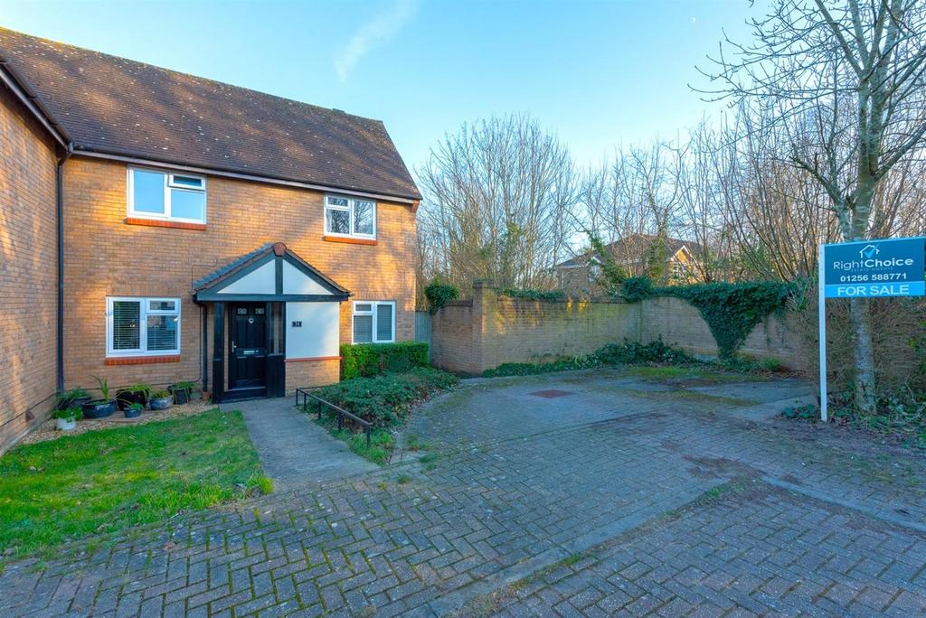 The Moorings, Basingstoke RG21 2 bed semidetached house for sale £