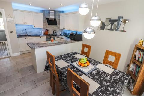 1 Barber Close, Oswestry, SY11 2UE