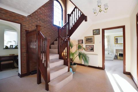 4 bedroom detached house for sale, Robinswood, Wansford, Peterborough