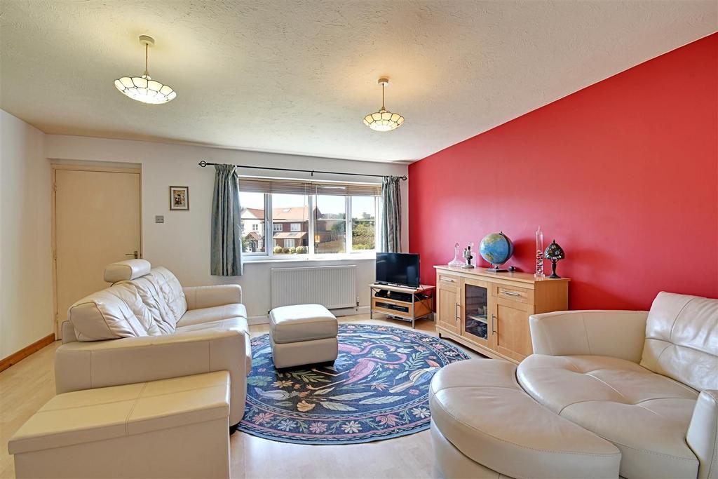 Lounge 3.jpg