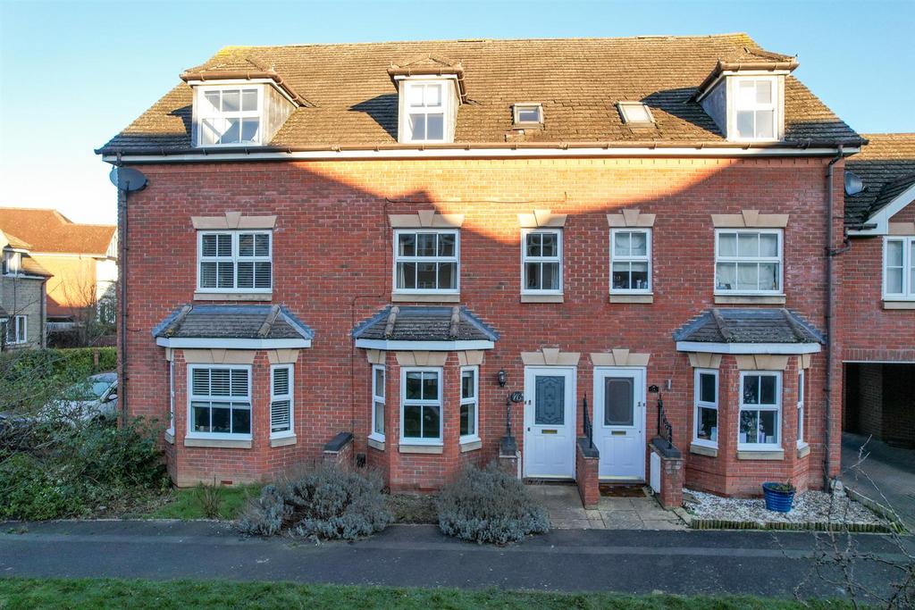 Wetherby Way, StratfordUponAvon 3 bed townhouse for sale £325,000