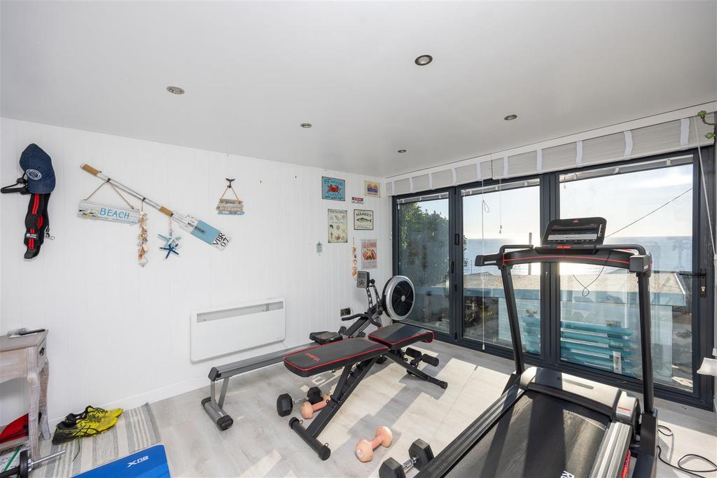 Studio / Gym