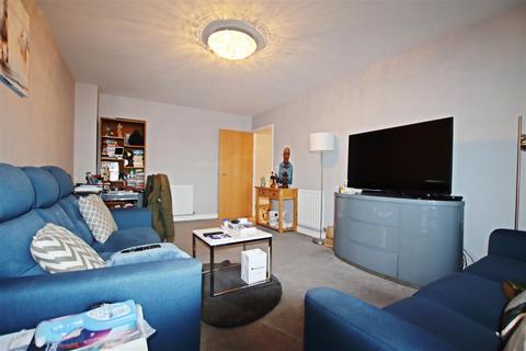 2 bedroom flat for sale - Owen Court, Grade Close, Elstree, Borehamwood