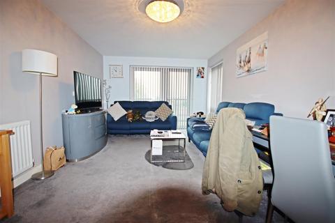 2 bedroom flat for sale - Owen Court, Grade Close, Elstree, Borehamwood
