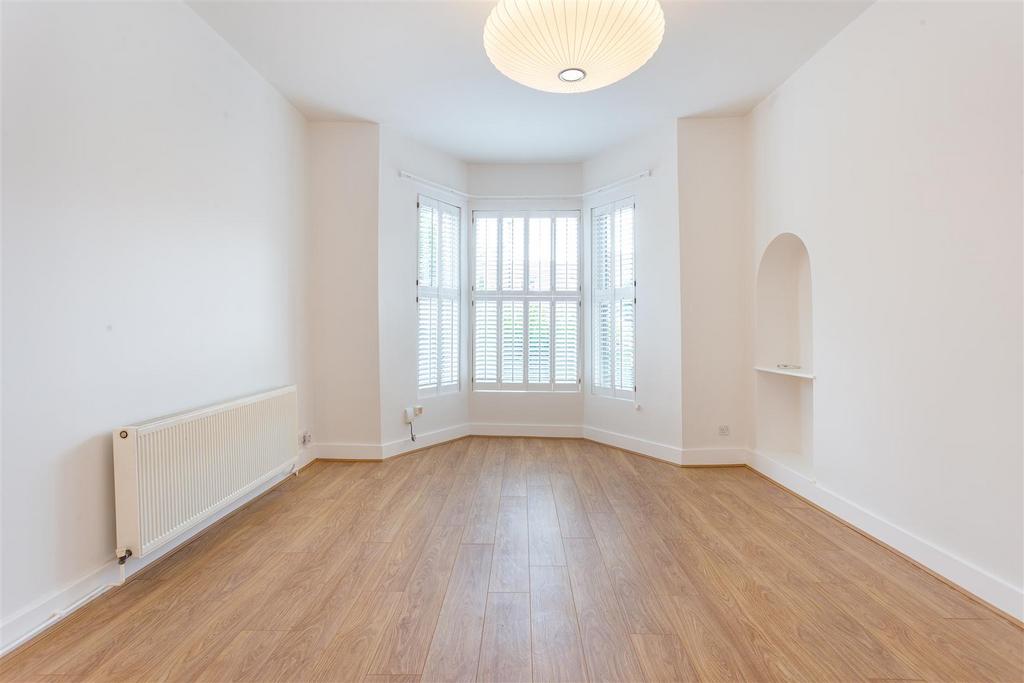 145 Brecknock Rd004.jpg
