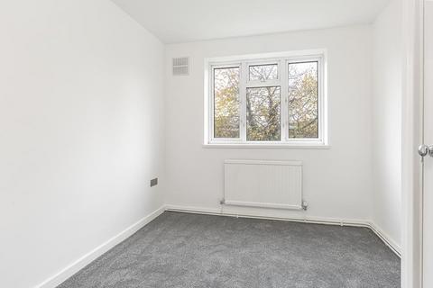 4 bedroom flat to rent - Kedleston Court, London, E5