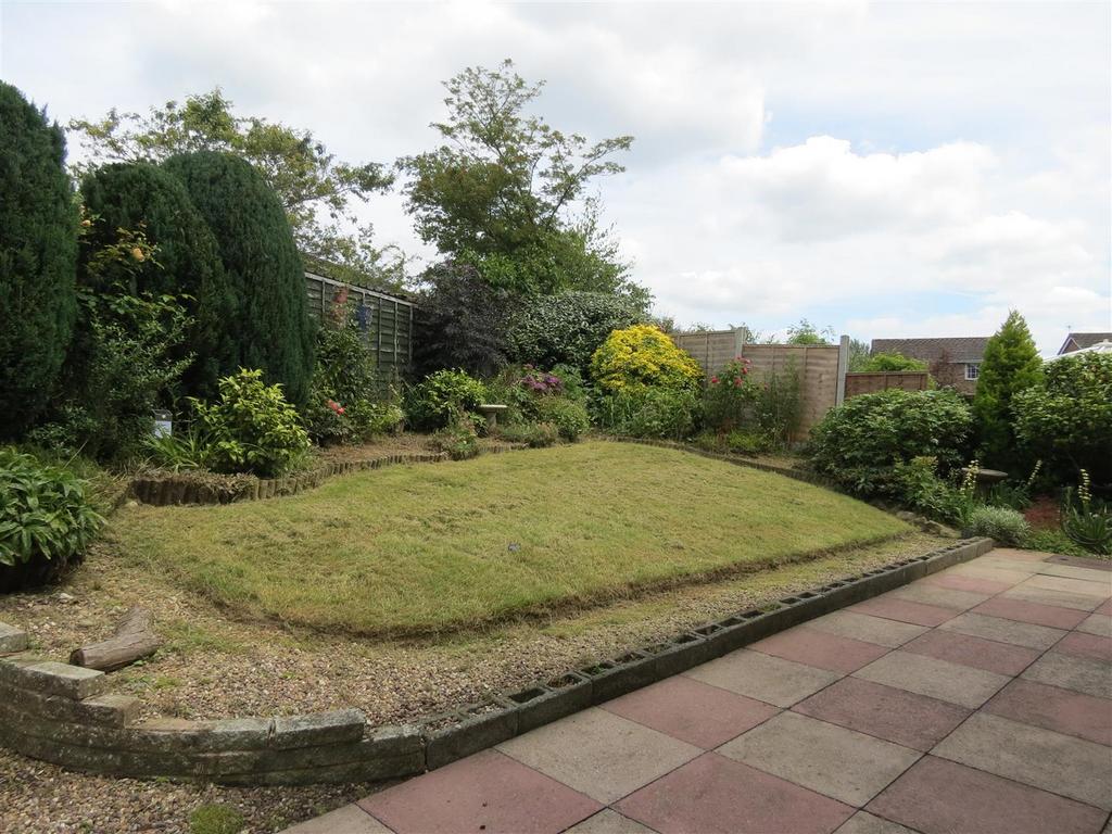 8 Eldon Drive NEW - Rear 2.JPG