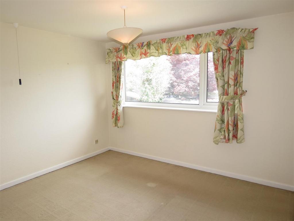 8 Eldon Drive NEW - Bed 1.JPG