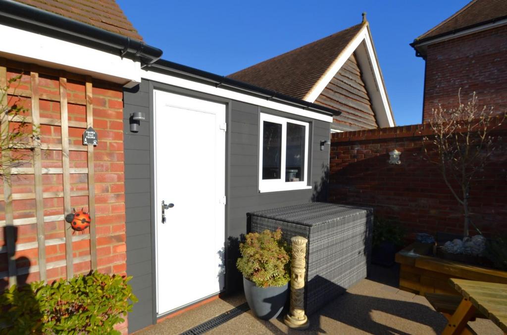 Outbuilding.JPG