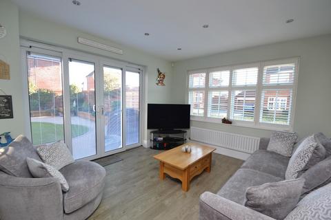 12 Bishop Way, Buntingford, SG9 9SL