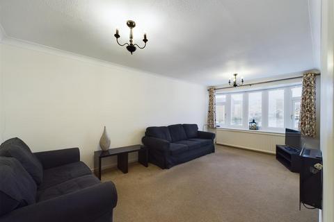 14 Chestnut Close, Bridlington, YO16 6YT