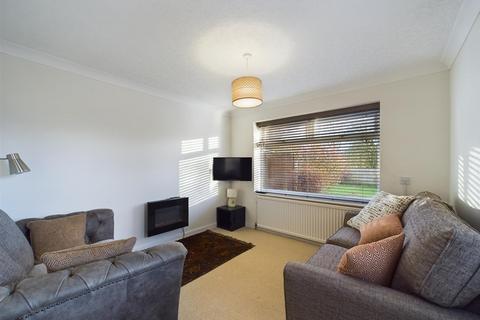 14 Chestnut Close, Bridlington, YO16 6YT
