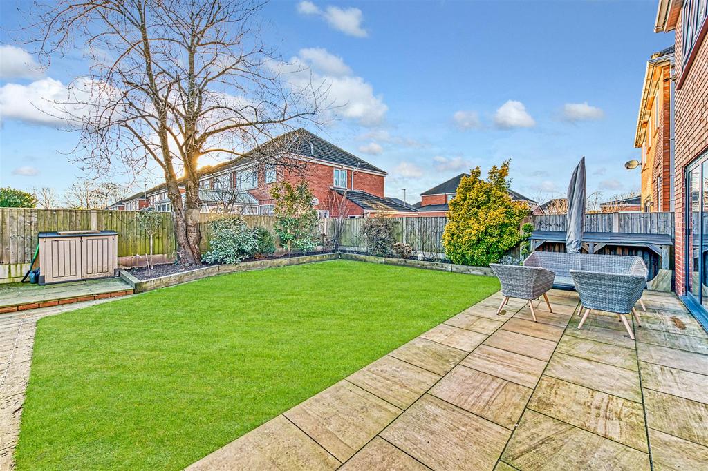 Park Road, Great Sankey, Warrington 5 bed detached house for sale £