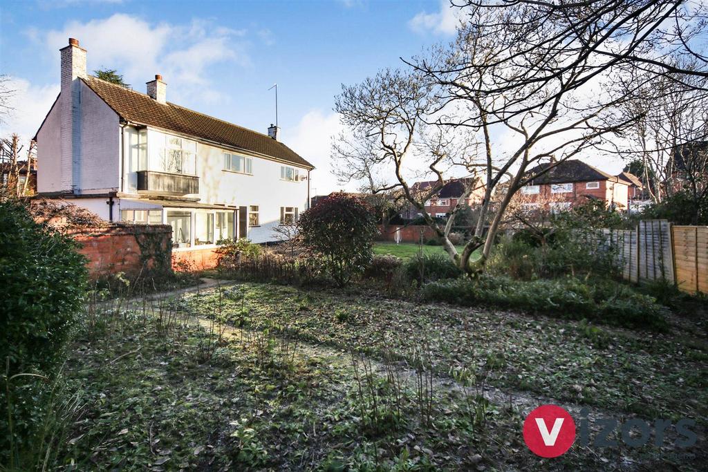 Garden/Side rear view