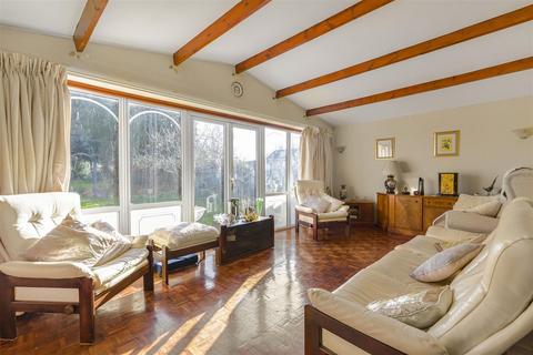 3 bedroom detached bungalow for sale, Shirburn Road, Watlington