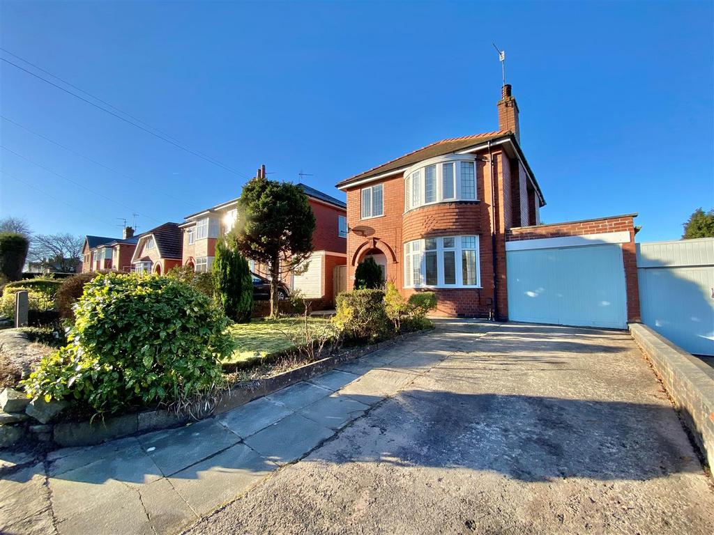 Ivy Road, Macclesfield 3 bed detached house for sale £415,000