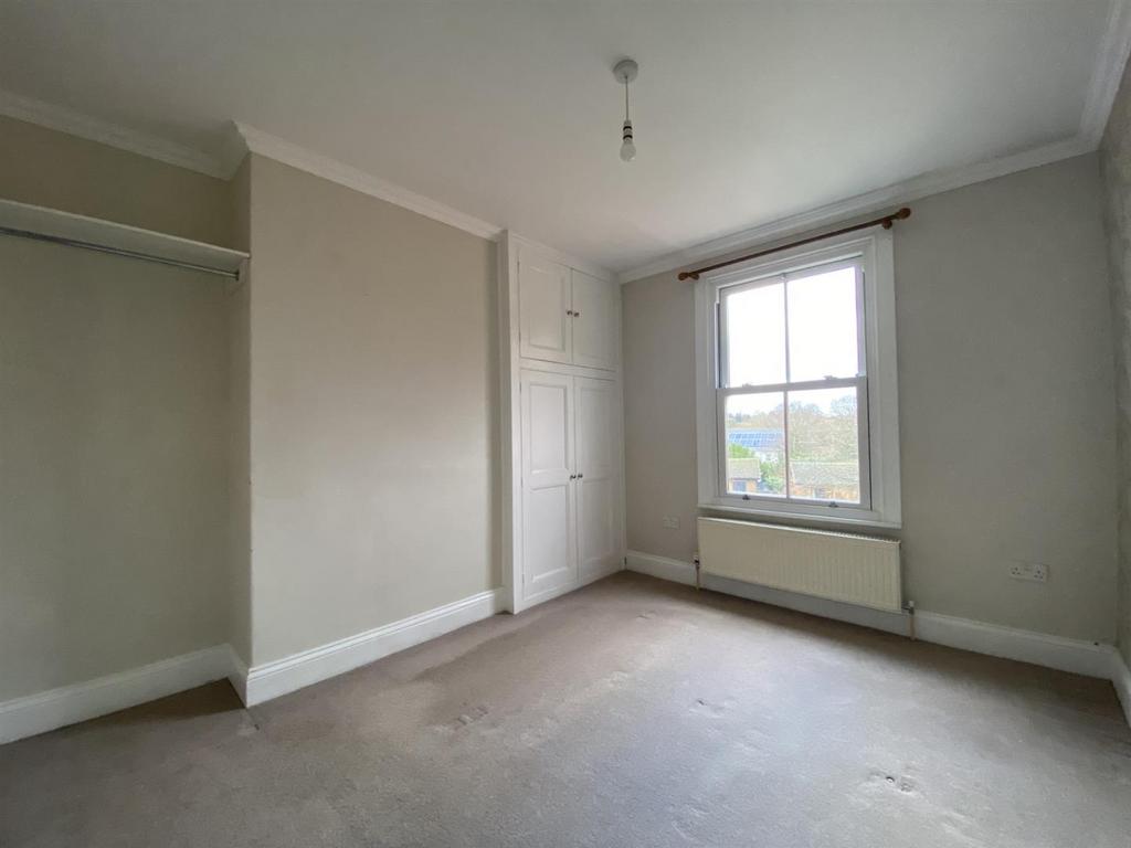 Bedroom 1.jpg