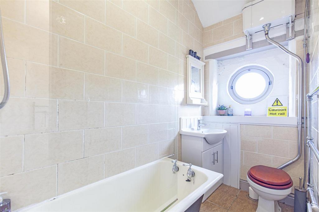 Bathroom-1.jpg