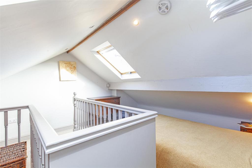 Loft Room-3.jpg