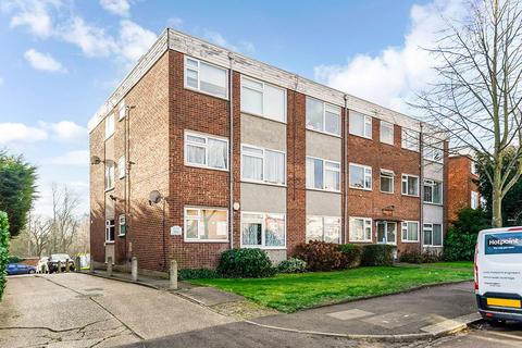 2 bedroom apartment for sale, Chingford Avenue, London E4