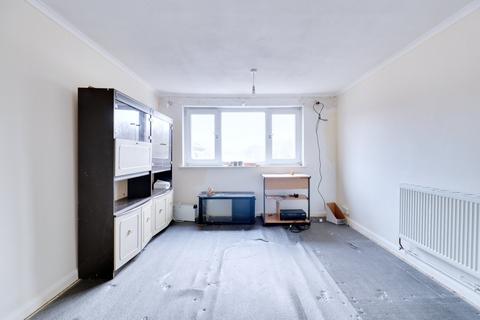 78 Stirling Close, Rainham, RM13 9NJ