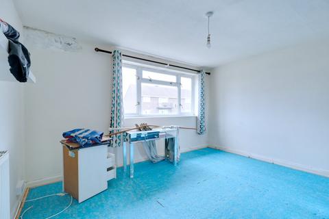 78 Stirling Close, Rainham, RM13 9NJ