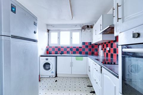 78 Stirling Close, Rainham, RM13 9NJ