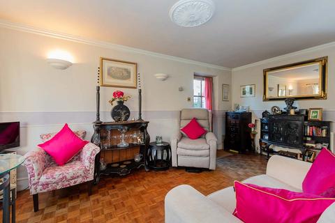 1 bedroom ground floor flat for sale - High Steet, Bray SL6