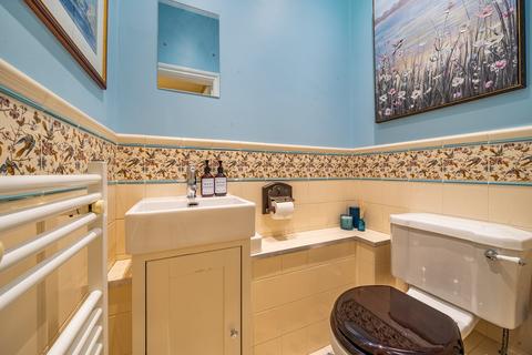 36 Lyndhurst Road, London, E4 9JU