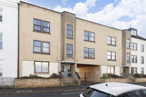 Flat 5, Playhouse Court Bath Road, Cheltenham, GL53 7HJ