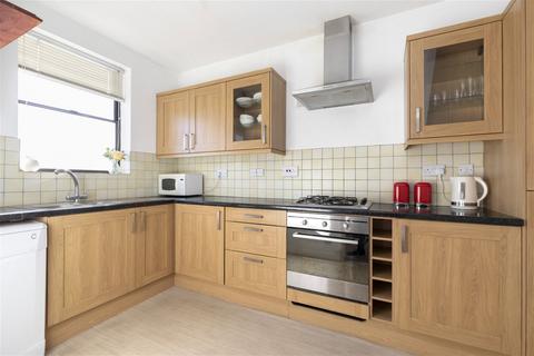 Flat 5, Playhouse Court Bath Road, Cheltenham, GL53 7HJ