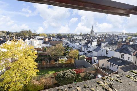 Flat 5, Playhouse Court Bath Road, Cheltenham, GL53 7HJ