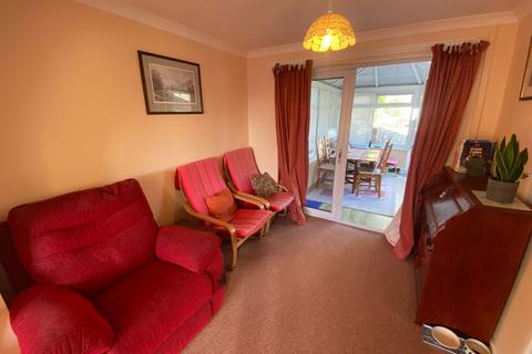 20 Amberwood, Chadderton, Oldham, OL9 9SG