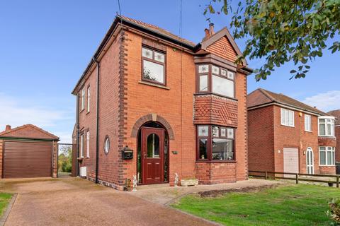 3 bedroom detached house for sale, Walkerith Road, Gainsborough, Lincolnshire, DN21