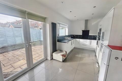 4 bedroom semi-detached house for sale, Bowness Road, Whickham, Newcastle upon Tyne, Tyne and Wear, NE16 4EZ