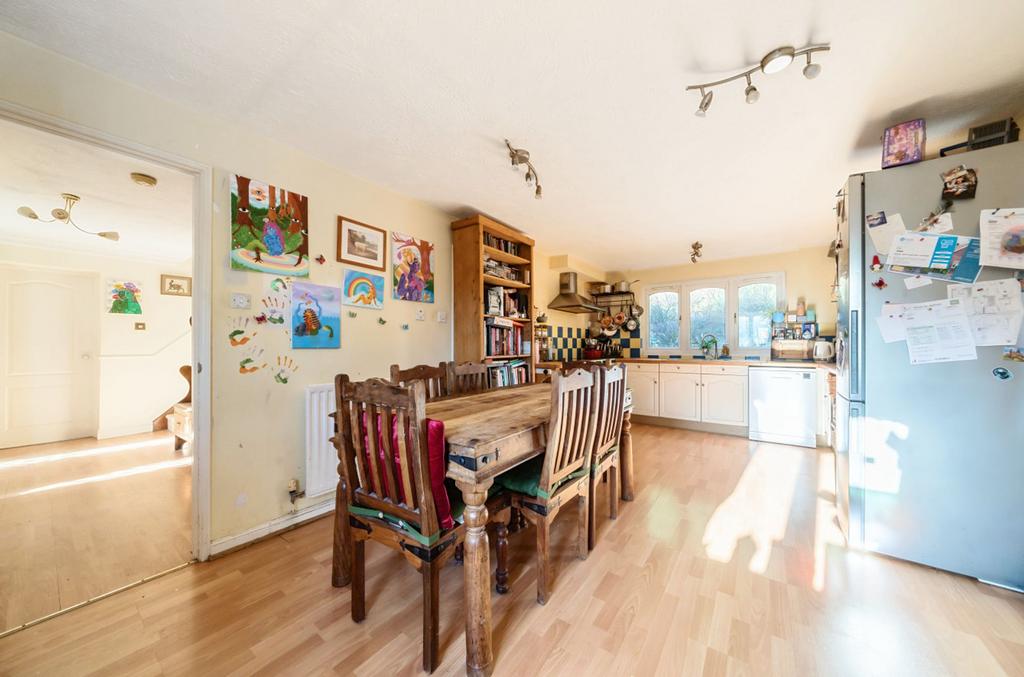 Deepdene, Haslemere, GU27 5 bed detached house for sale £699,995