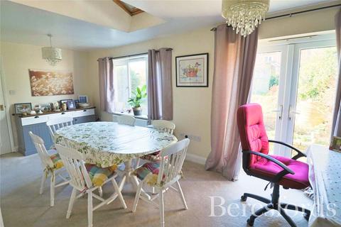 5 Long Brandocks, Writtle, Chelmsford, CM1 3LT