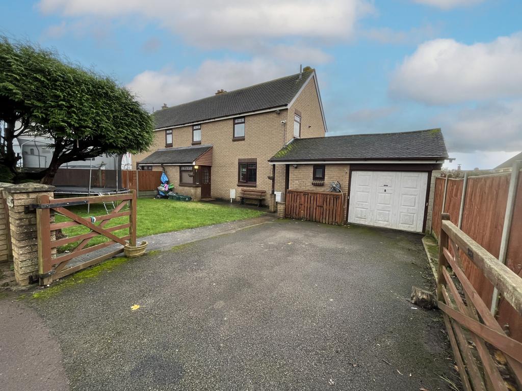 Mount Pleasant, Lydney... 3 bed semidetached house for sale £265,000