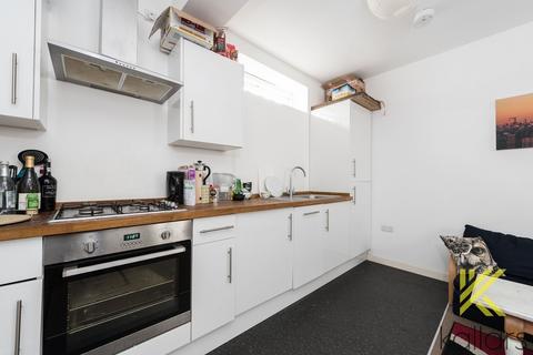 2 bedroom flat to rent, Friendly Street, Deptford, London, SE8