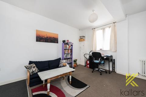 2 bedroom flat to rent, Friendly Street, Deptford, London, SE8