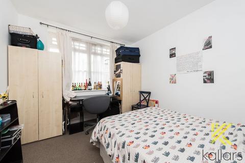 2 bedroom flat to rent, Friendly Street, Deptford, London, SE8