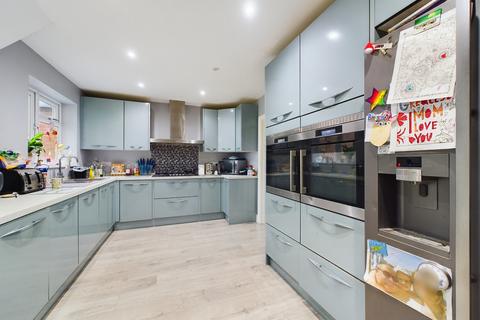 4 Borrowdale Road, Benfleet, SS7 3HD