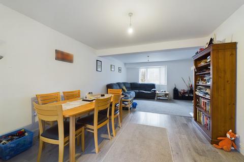 4 Borrowdale Road, Benfleet, SS7 3HD