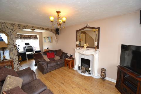 3 bedroom end of terrace house for sale, Thackley, Thackley BD10