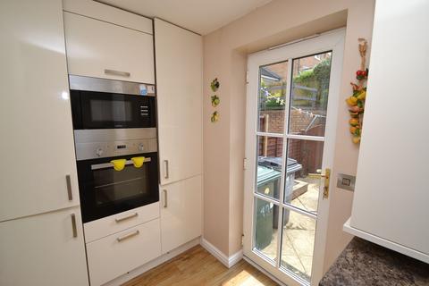 3 bedroom end of terrace house for sale, Thackley, Thackley BD10