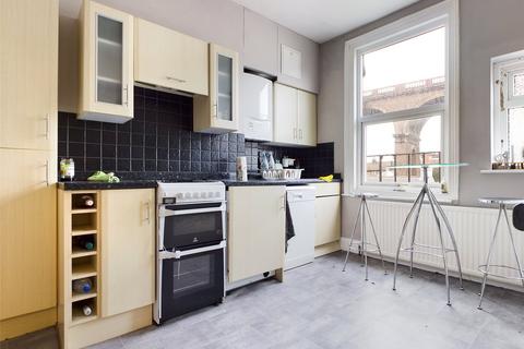 3 bedroom terraced house to rent, Ditchling Rise, Brighton, BN1