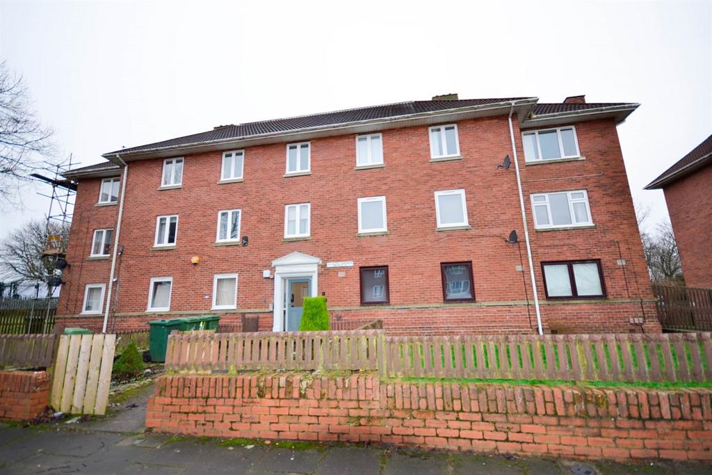 Seaburn Gardens, Wrekenton 3 bed flat for sale £49,950