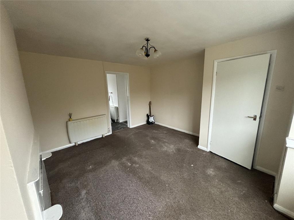 Ambleside Drive, Worcester, Worcestershire, WR4 3 bed semidetached