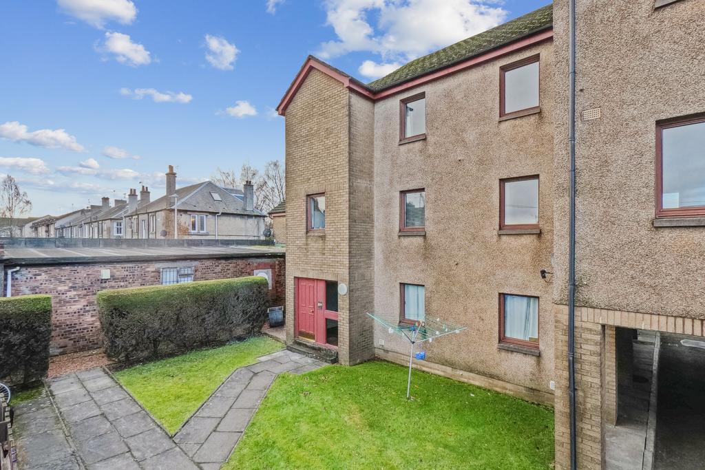 Forth Court, Riverside, Stirling, Stirlingshire, FK8 1XW 2 bed