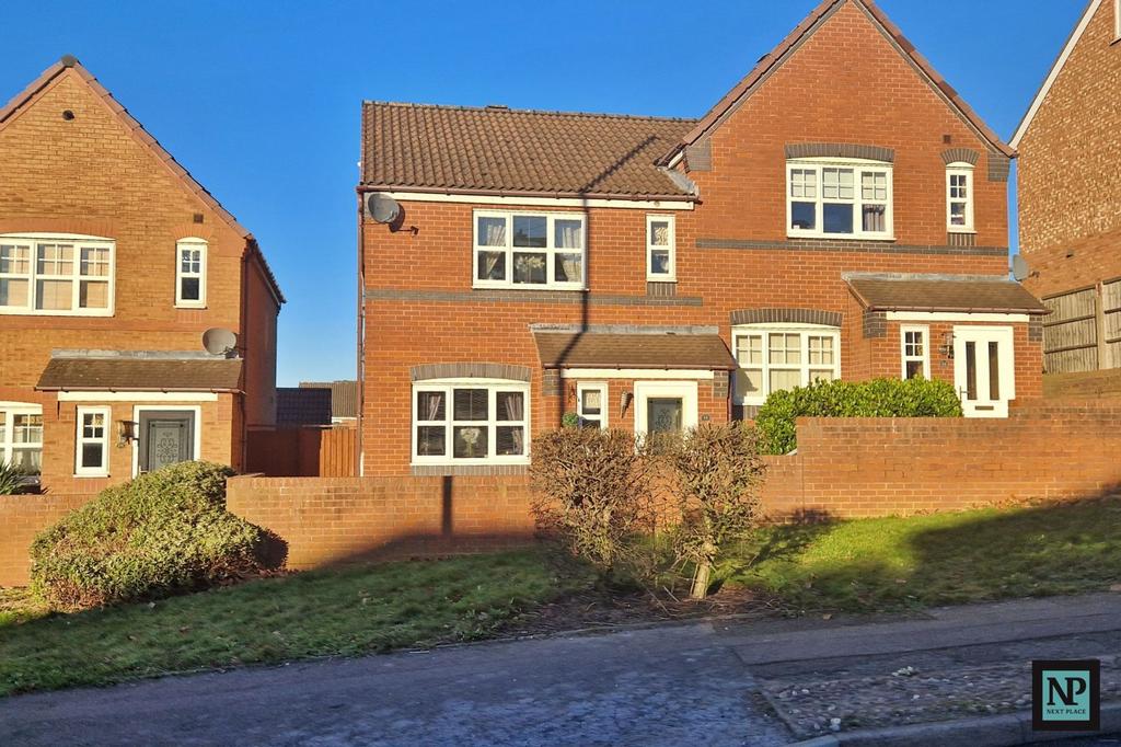 Hedging Lane, Wilnecote, B77 3 bed semidetached house for sale £210,000